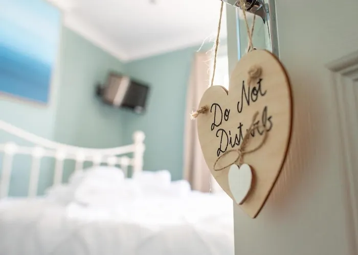 Clovelly Guest House